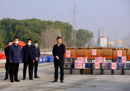 市委常委、副市長肖云走訪慰問丹霞路項目一線工人
