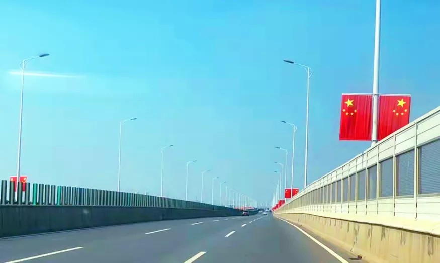 【為群眾辦實(shí)事】迎國(guó)慶！南昌城投運(yùn)管公司彰顯國(guó)企擔(dān)當(dāng) 做好“穩(wěn)安全、保暢通、強(qiáng)服務(wù)”工作